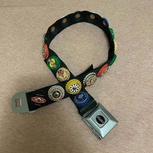 Retro style rubber bottle cap belt seatbelt clasp